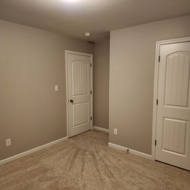 Building Photo - 329 Bella Rose Dr