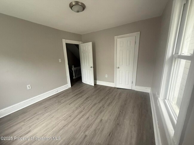 Building Photo - 508 Harrison Ave
