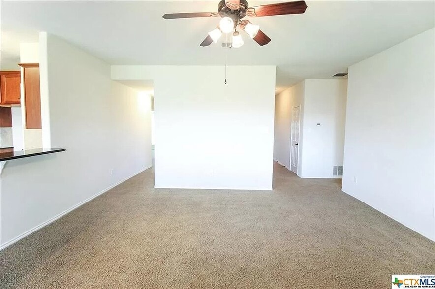 Building Photo - 1023 Sugar Brook Dr