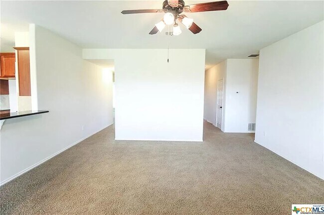 Building Photo - 1023 Sugar Brook Dr