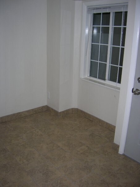 Building Photo - 2288 E 2700 S