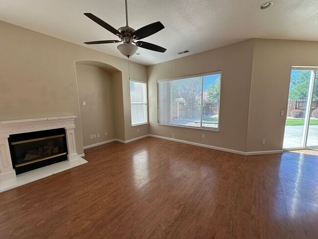Building Photo - 1631 Caliterra Way