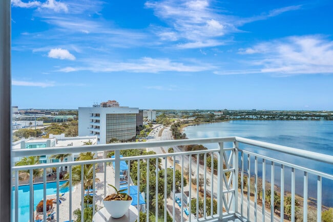 Building Photo - 300 S Australian Ave