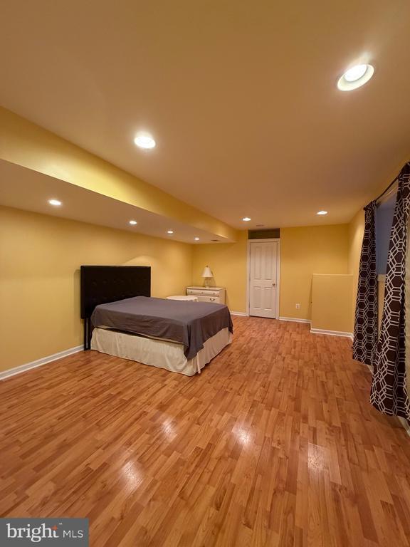 Building Photo - 8650 Trenton Chapel Way