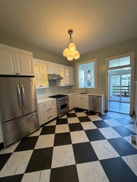 Building Photo - 3342 22nd St