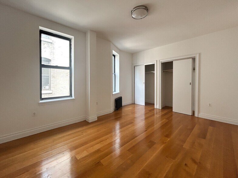 Building Photo - 609 W 137th St