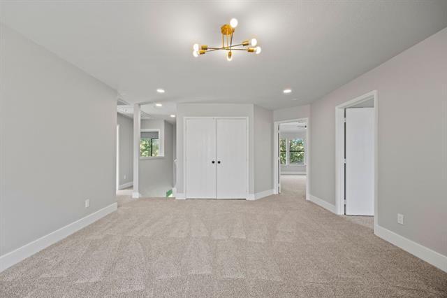 Building Photo - 2836 Grandview Dr
