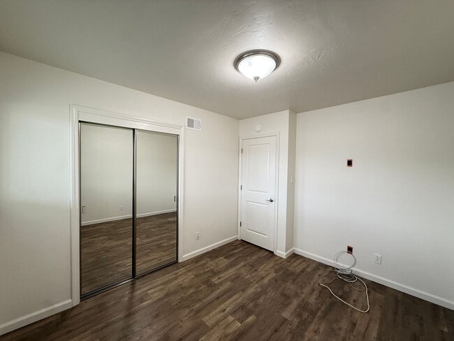 Building Photo - Orcutt Single Story Updated Home is Pet Fr...