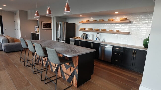 Building Photo - 1985 Startown Rd