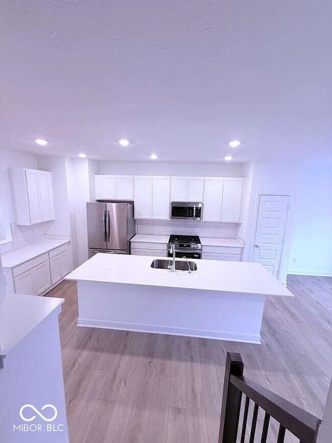 Building Photo - 4923 Gilet Dr