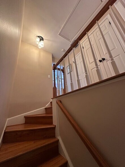 Building Photo - 1468 N Quinn St