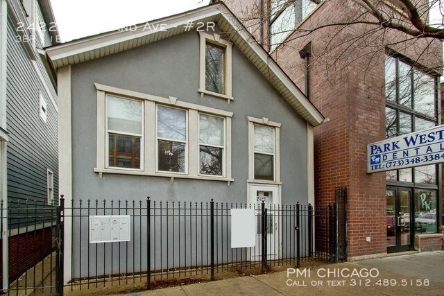 Building Photo - 2422 N Ashland Ave