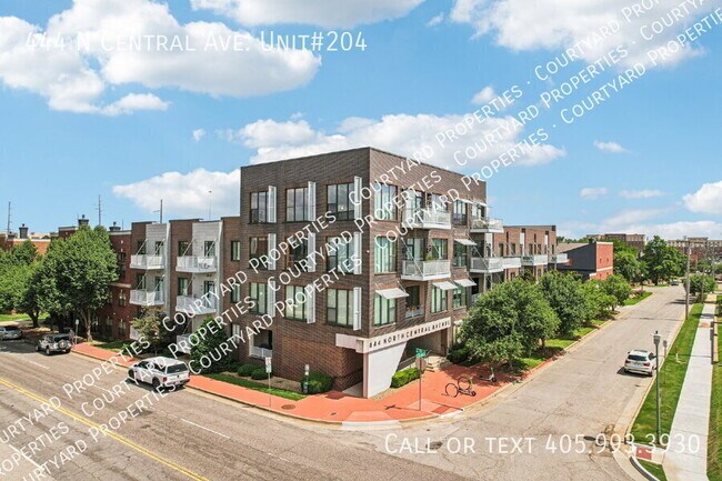 Building Photo - 444 N Central Ave
