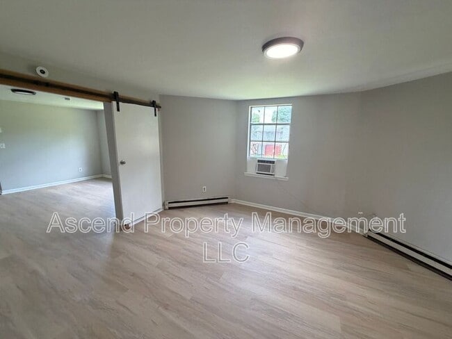 Building Photo - 3503 Dodson Ave