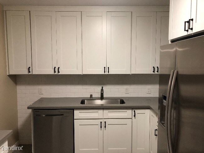 Building Photo - 1823 Michigan Ave