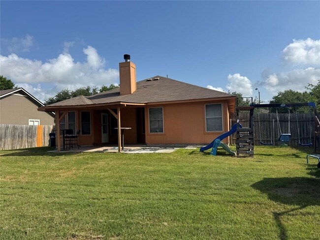 Building Photo - 110 Meadowside Dr