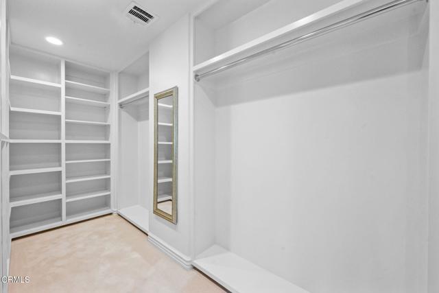 Building Photo - 3263 New York Dr