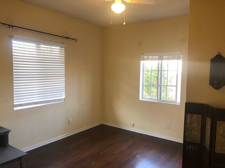 Building Photo - 2208 Gramercy Ave