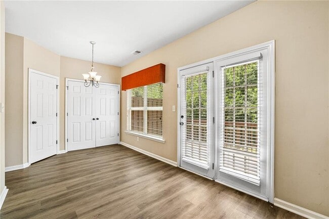Building Photo - 771 Riverdance Dr