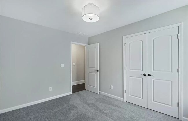 Building Photo - 973 Rittenhouse Way SE