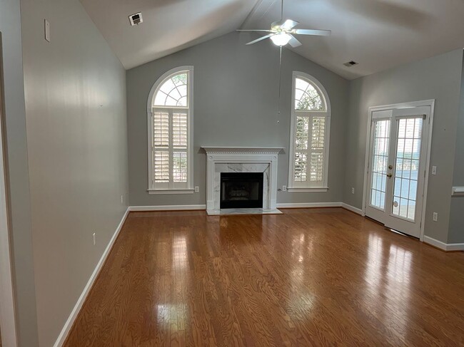 Building Photo - 1021 Thistle Briar Pl