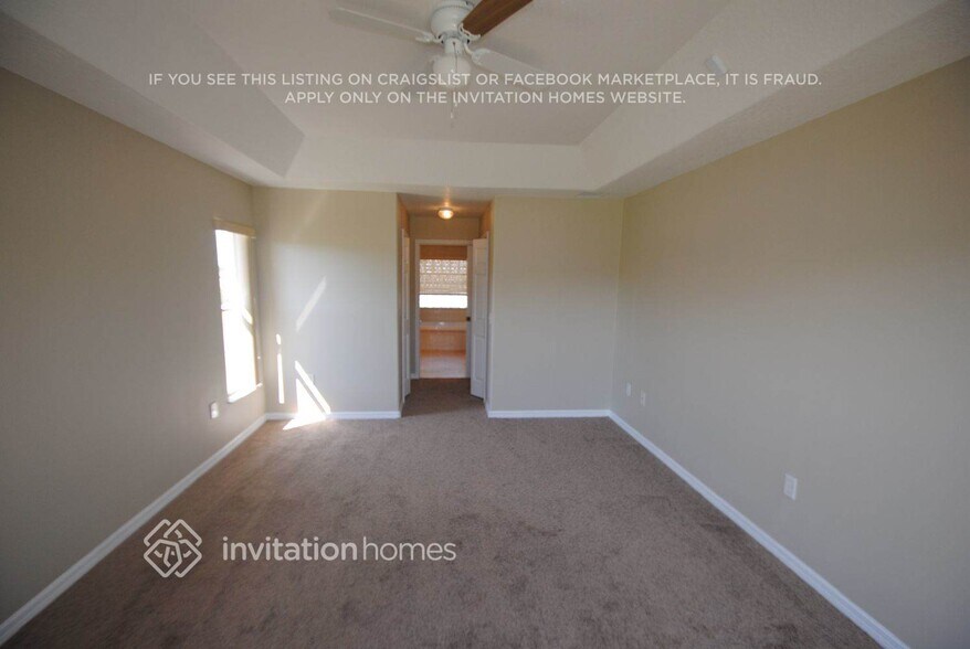 Building Photo - 13343 Biscayne Dr