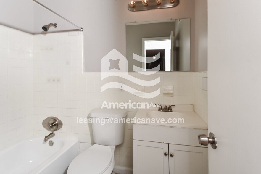 Building Photo - 5023 Barrington Dr