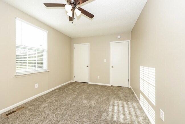 Building Photo - 111 Ridgeview Ct