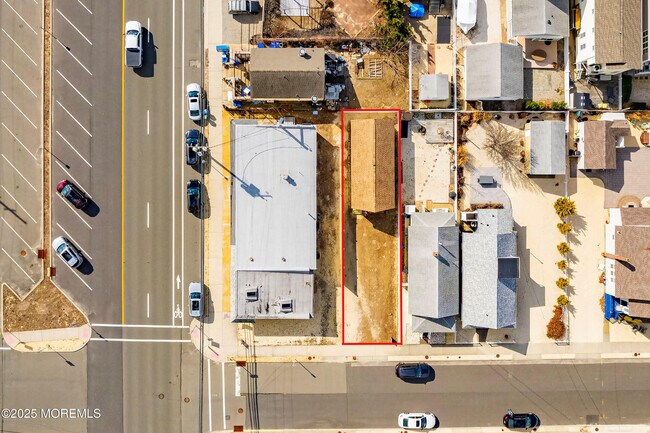 Building Photo - 105 O St