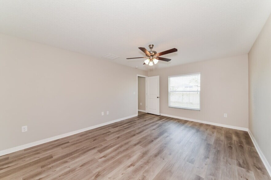 Building Photo - 6706 Trent Creek Dr