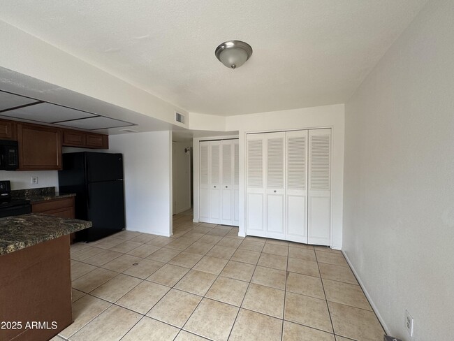 Building Photo - 6729 N 44th Ave