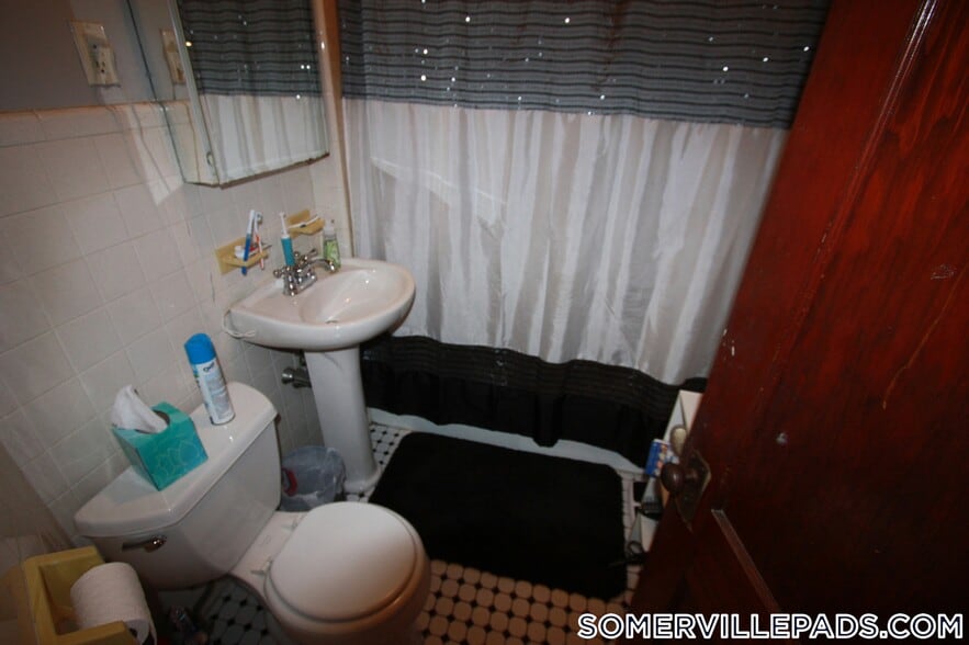 Building Photo - 243 Summer St