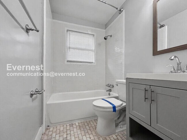 Building Photo - PROMO: Get $500 OFF first months rent when the lease today! / 3 Bed, 1.5 Bath Home with Fenced Ya...