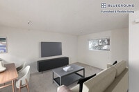 Building Photo - 121 Roble Rd