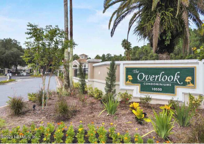 Building Photo - 10550 Baymeadows Rd