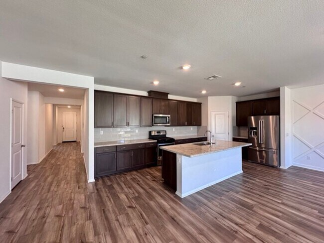 Building Photo - Stylish Single-Story Home with Solar in Me...