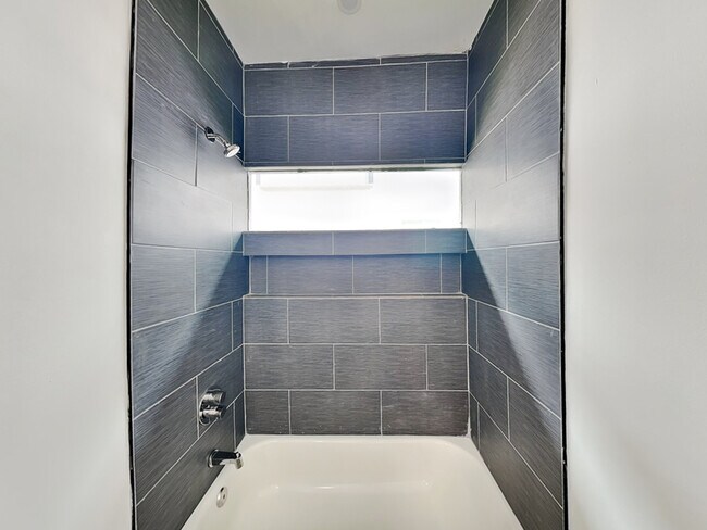 Building Photo - 304 Sciple Terrace NW