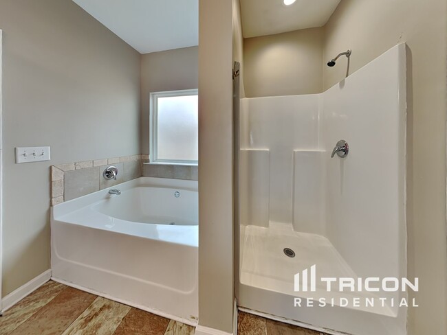 Building Photo - 5701 Pahaska Ct
