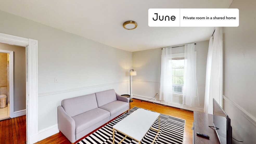 Building Photo - Room in Shared 4 bed/2 bath home in Allston