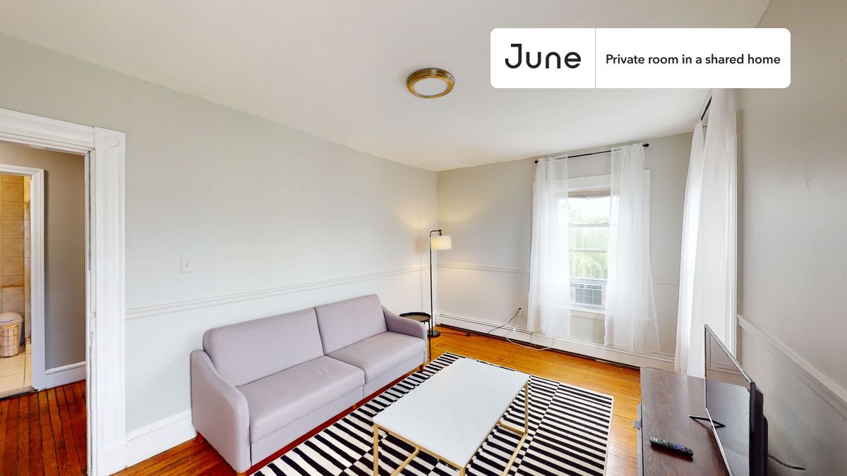Building Photo - Room in Shared 4 bed/2 bath home in Allston