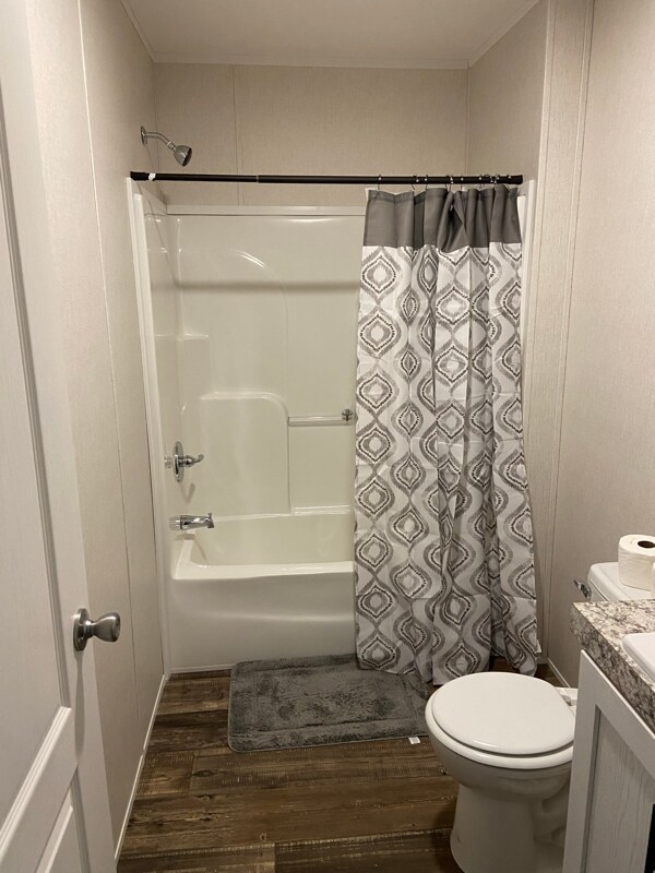 Building Photo - 325 Robin Ln