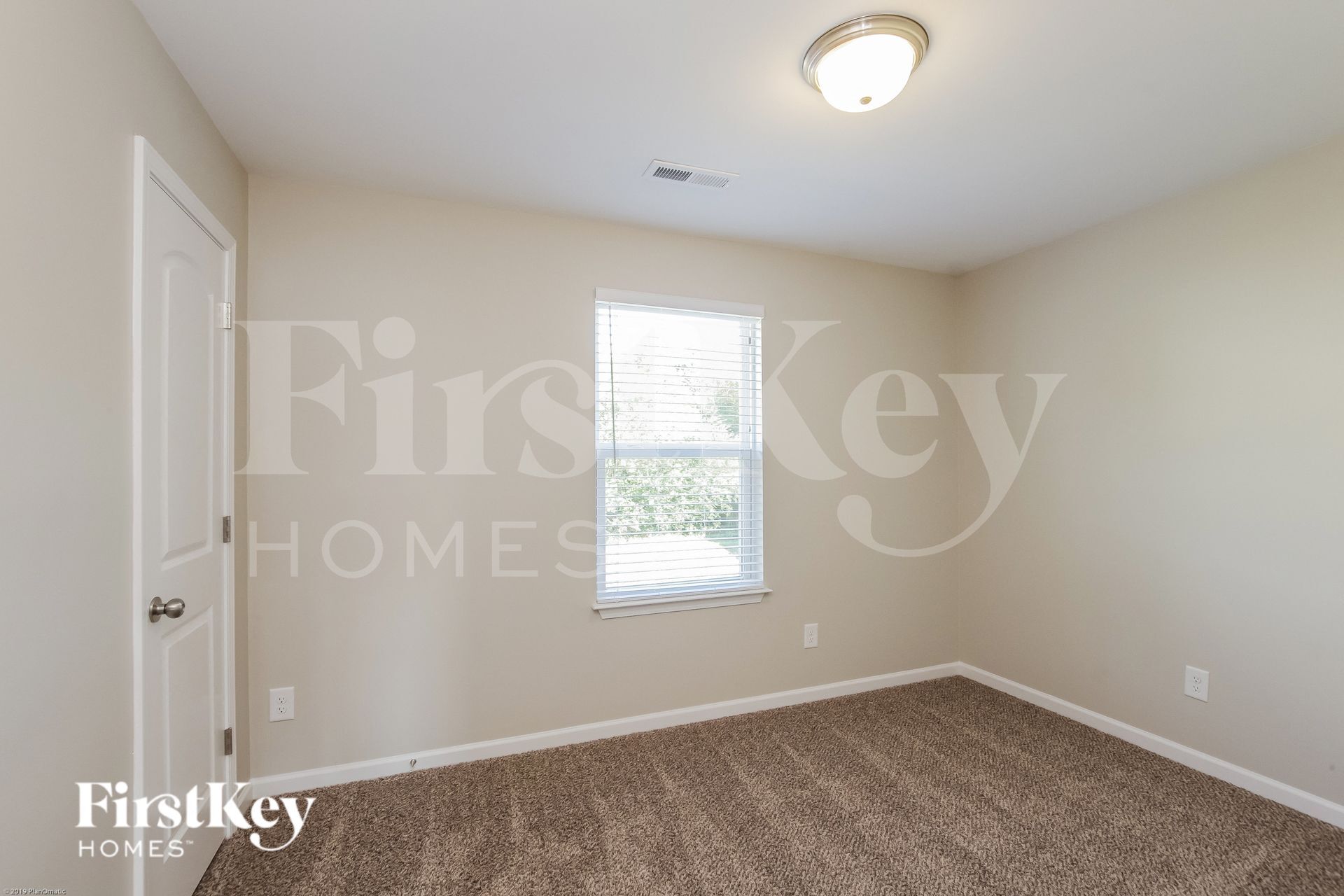 Building Photo - 9013 Sharpes Cir