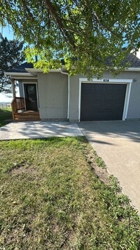 Building Photo - 347 Black Elk Ct