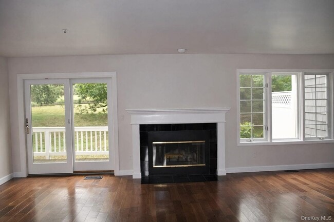 Building Photo - 42 Clarewood Dr