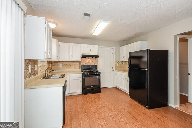 Building Photo - 1630 Carrie Spring