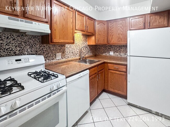 Building Photo - 1471 N Winslowe Dr