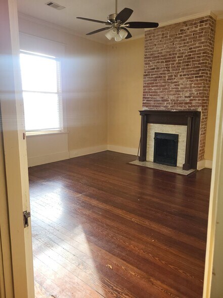 Building Photo - 37 S McLean Blvd