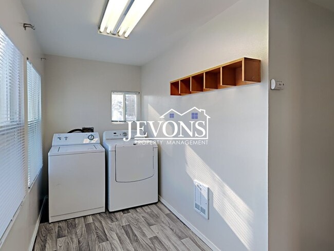 Building Photo - Pet-Friendly 3-Bedroom Home in Naches with Easy Access to Hwy 12