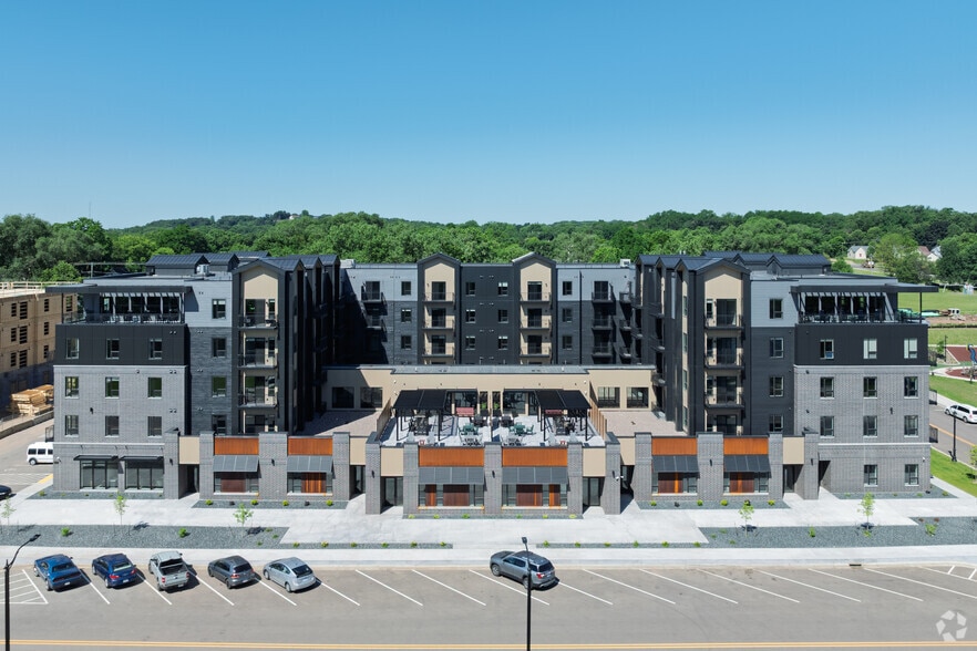 Primary Photo - Cannery Square North