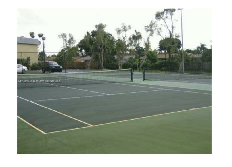 Building Photo - 4672 NW 9th Dr